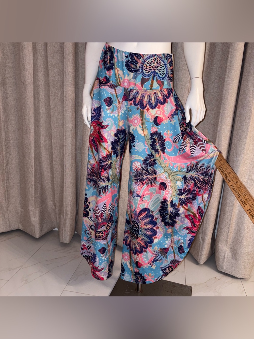 Boho Floral Palazzo Pants SZ M - black plalzzo SZ M - ty dye Capri SZ L (SET 3)